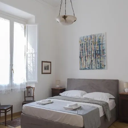 Apartament The River