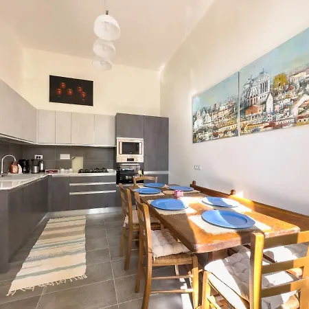 The River Apartman